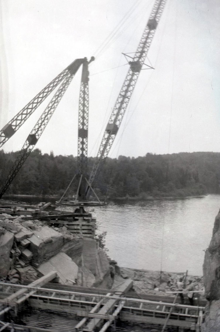 high falls construction